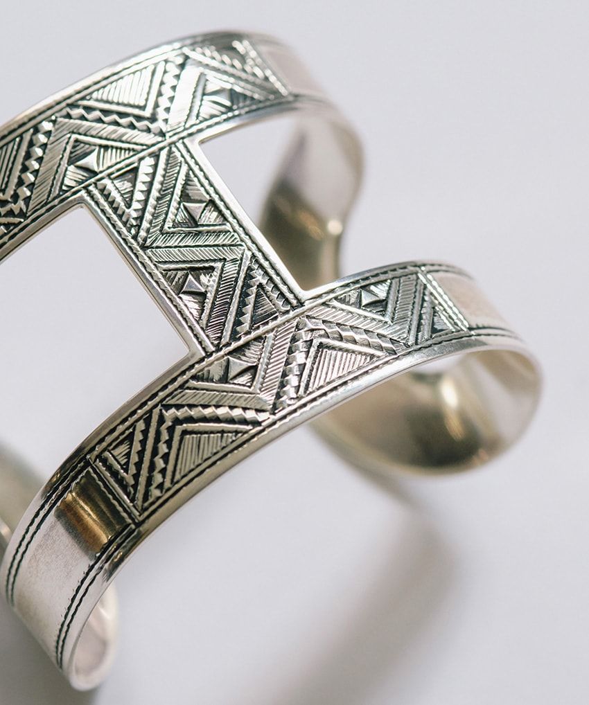 エルメス、ティファニーetc.スタイリストの愛用品から紐解く“夏アクセ”の最適解 - 5枚目の画像