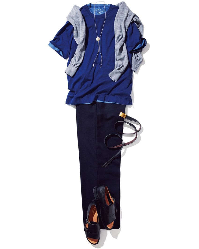 “ブルーTシャツ”×王道カラーでスタイリングした6つの例解！青の可能性を広げる配色術 - 1枚目の画像