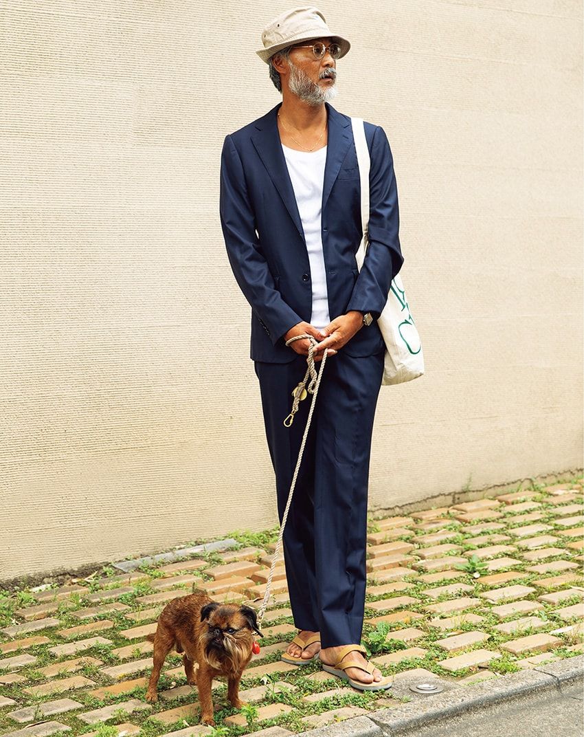 種市 暁さんの“着流しスーツ”は「ドレス感はそのままに小物で遊ぶ」、足元はサンダルで夏を満喫 - 4枚目の画像