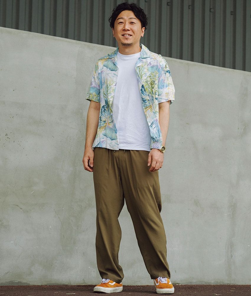 夏のシャツが回帰の兆し。街角パパラッチで見つけた秀逸22コーデをイッキ見せ - 16枚目の画像