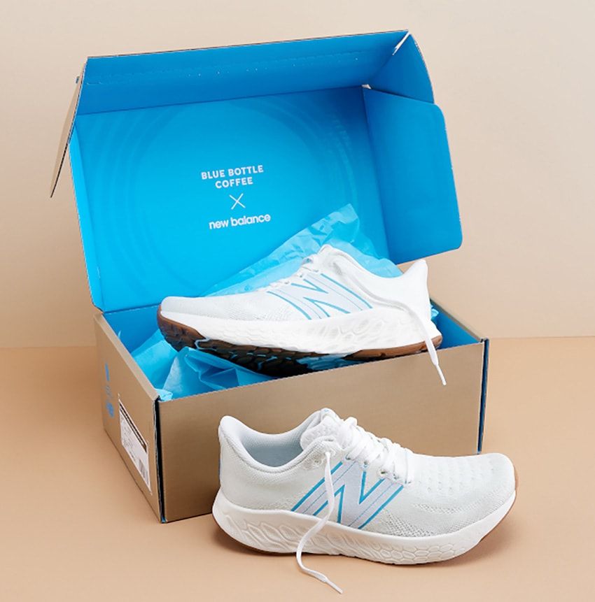 「ニューバランス×ブルーボトル」異業種コラボ。青がアクセントのサステナブルな一足 - 4枚目の画像