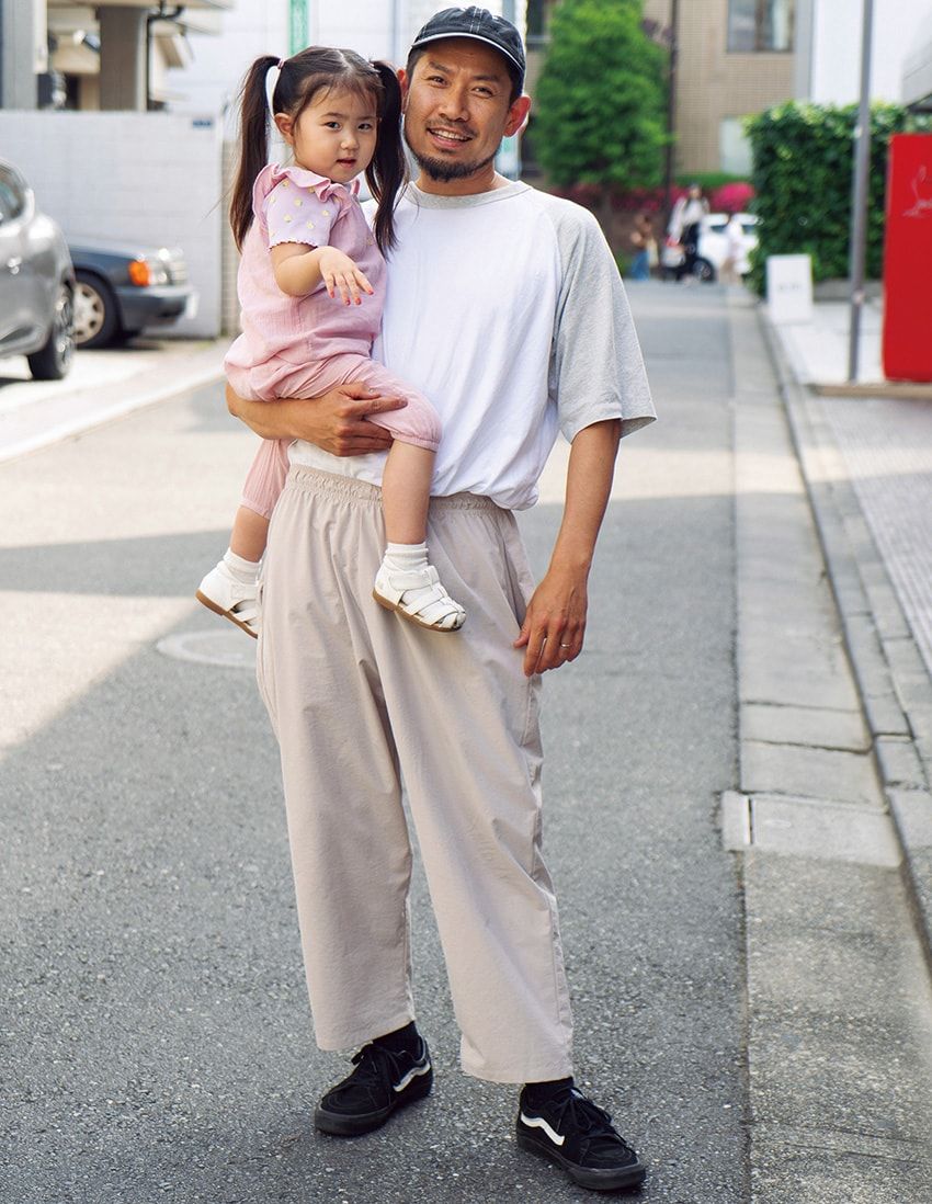 圧倒的人気を誇る「ヴァンズ」は“モノクロ優勢”だ！街角スナップで見つけたトレンド事情 - 2枚目の画像