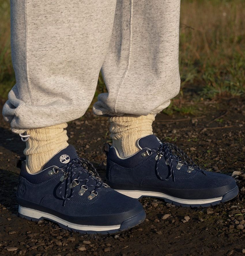 ティンバーランド「ユーロハイカー」にローカット＆ネイビー別注。ビューティ＆ユースの粋な計らい - 2枚目の画像