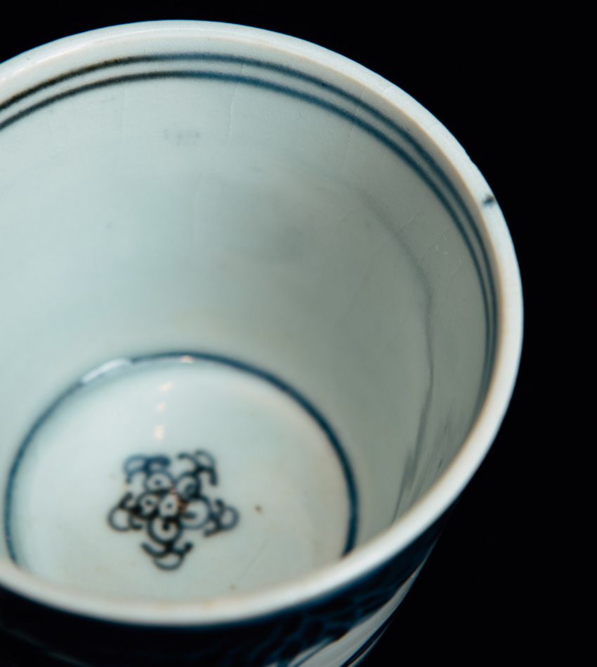 稀代のスニーカー王・本明秀文が次に着目した古伊万里焼、所持数2000枚超のどハマりの理由 - 3枚目の画像