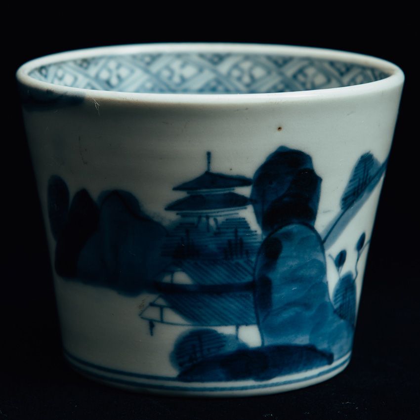 稀代のスニーカー王・本明秀文が次に着目した古伊万里焼、所持数2000枚超のどハマりの理由 - 2枚目の画像