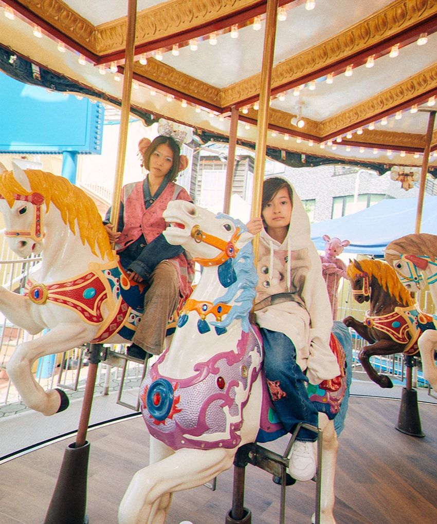 「ダブレット」がショーで話題になった着ぐるみをスマホサイズのバッグにして限定販売 - 33枚目の画像