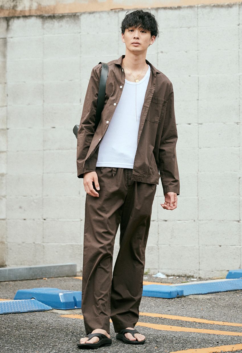 ショップへの問い合わせNo.1サンダル「ウーフォス」を街履きする7人のコーデを大公開 - 5枚目の画像