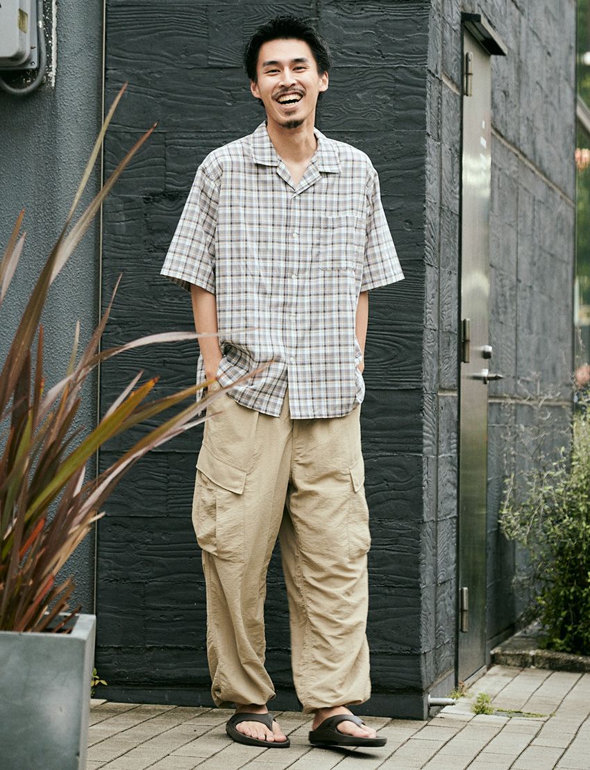 ショップへの問い合わせNo.1サンダル「ウーフォス」を街履きする7人のコーデを大公開 - 2枚目の画像