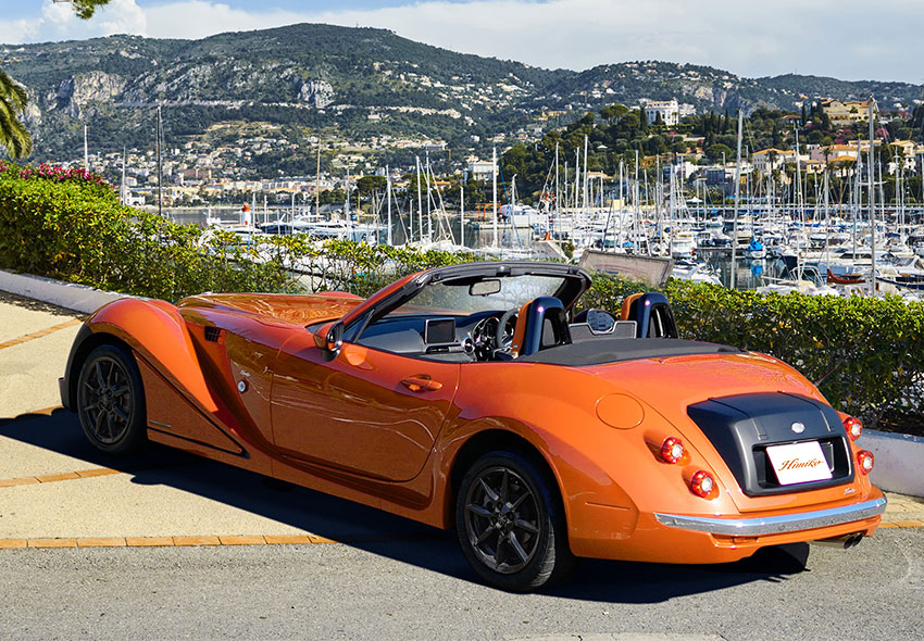 カローラが英国サルーンに！ 市販車がベースとは思えない自動車