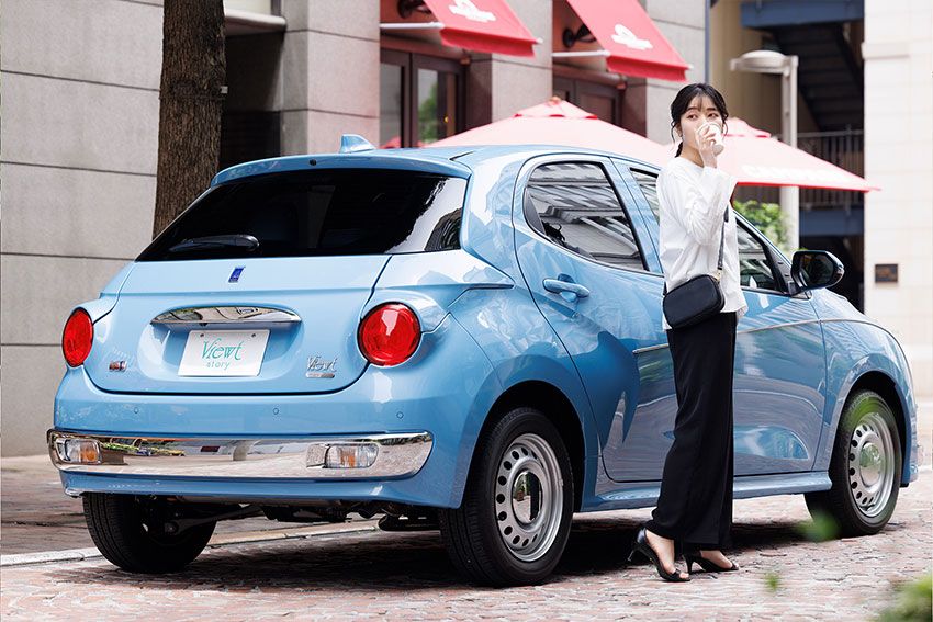 カローラが英国サルーンに！ 市販車がベースとは思えない自動車メーカー「ミツオカ」の現行4車種 - 23枚目の画像