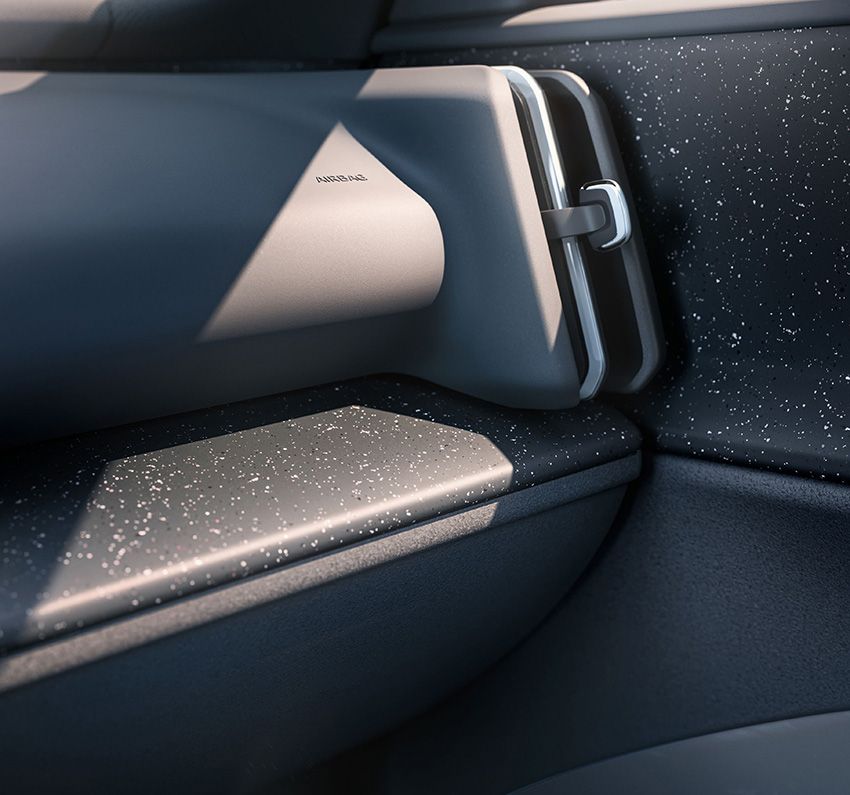 ボルボ史上最小SUVの電気自動車「EX30」。都心でありがたい“立駐”に入るサイズ感と安全性 - 17枚目の画像