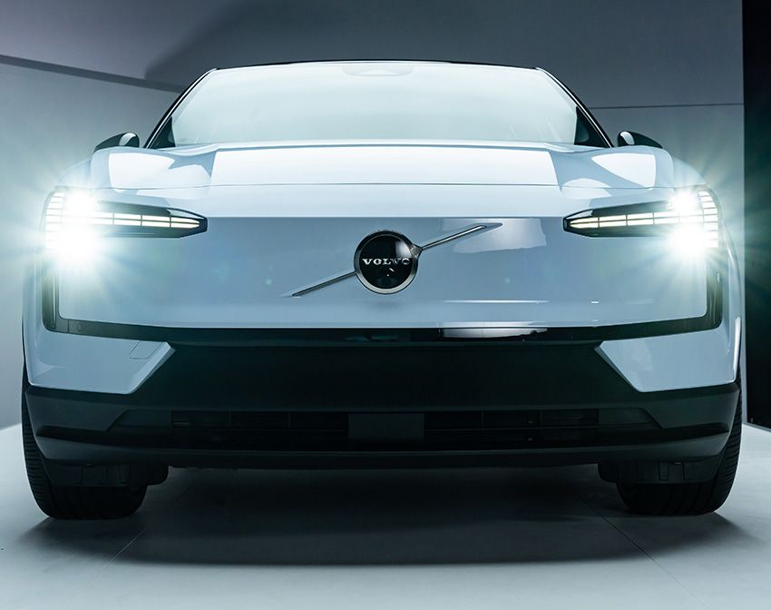 ボルボ史上最小SUVの電気自動車「EX30」。都心でありがたい“立駐”に入るサイズ感と安全性 - 20枚目の画像