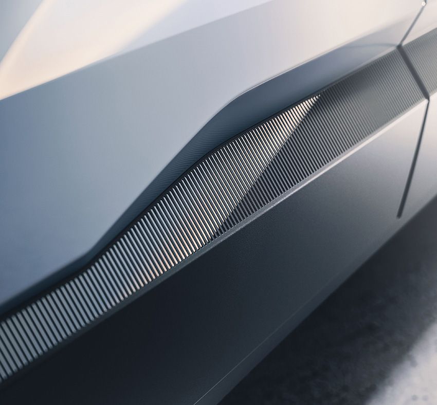 ボルボ史上最小SUVの電気自動車「EX30」。都心でありがたい“立駐”に入るサイズ感と安全性 - 11枚目の画像