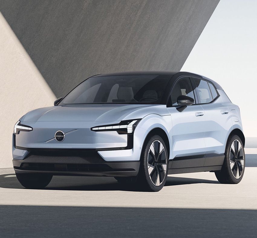 ボルボ史上最小SUVの電気自動車「EX30」。都心でありがたい“立駐”に入るサイズ感と安全性 - 14枚目の画像