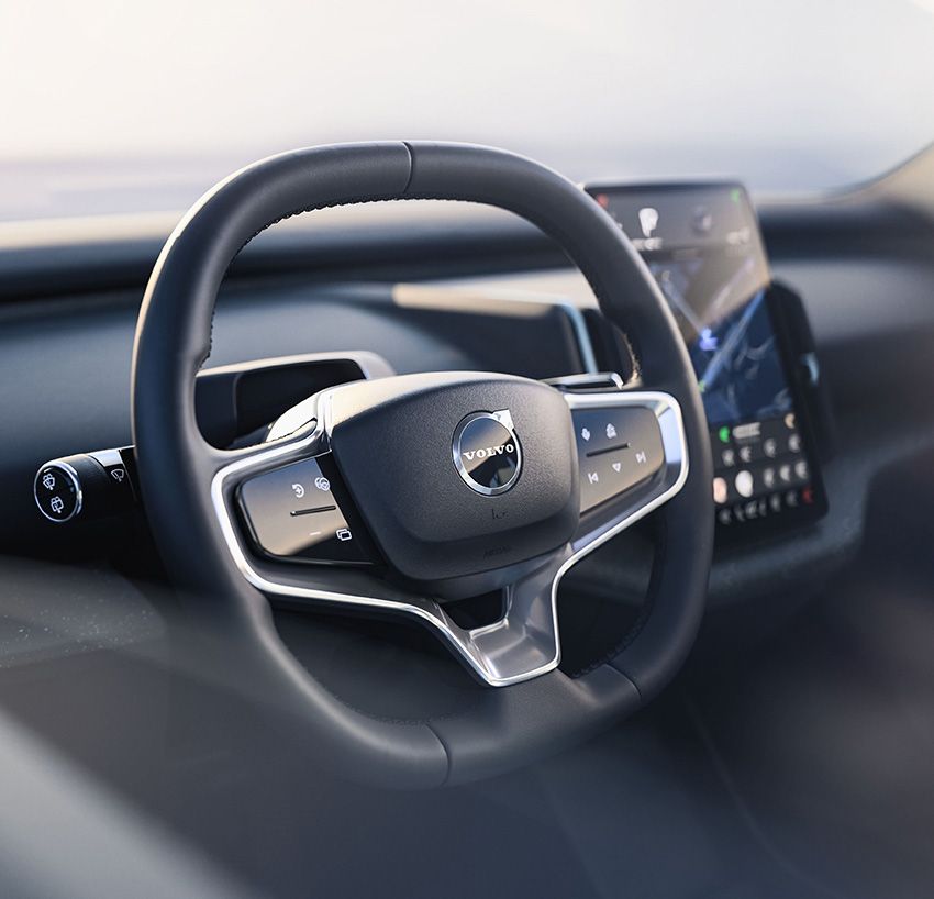 ボルボ史上最小SUVの電気自動車「EX30」。都心でありがたい“立駐”に入るサイズ感と安全性 - 31枚目の画像