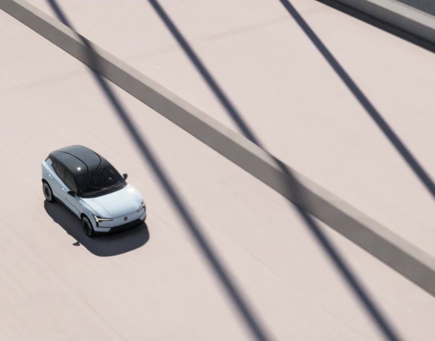 ボルボ史上最小SUVの電気自動車「EX30」。都心でありがたい“立駐”に入るサイズ感と安全性 - 37枚目の画像