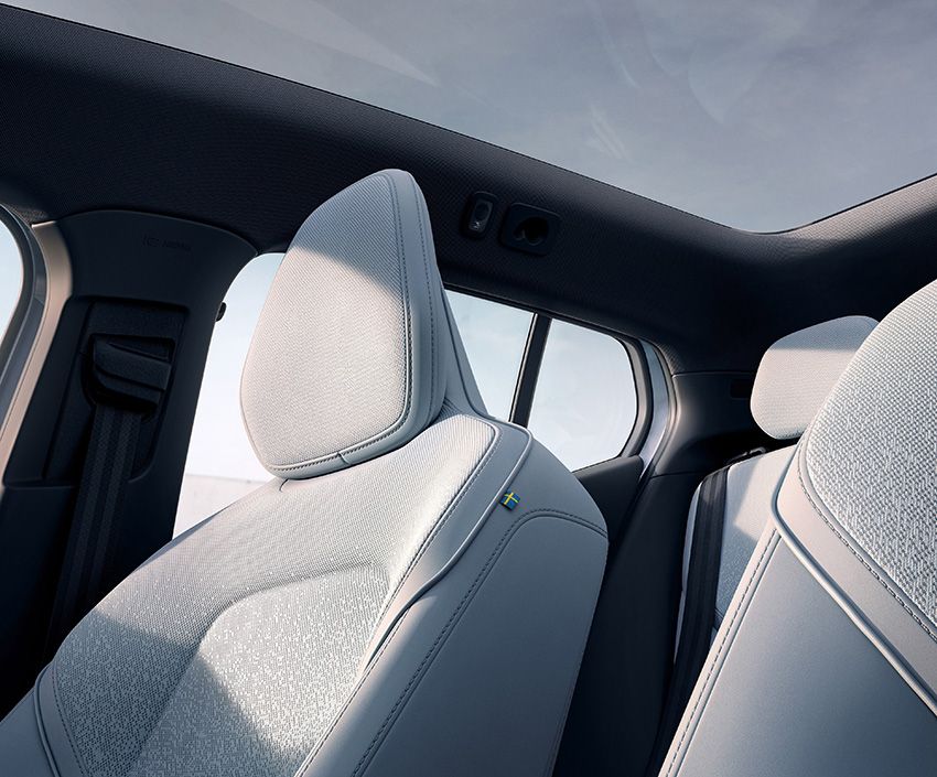 ボルボ史上最小SUVの電気自動車「EX30」。都心でありがたい“立駐”に入るサイズ感と安全性 - 38枚目の画像