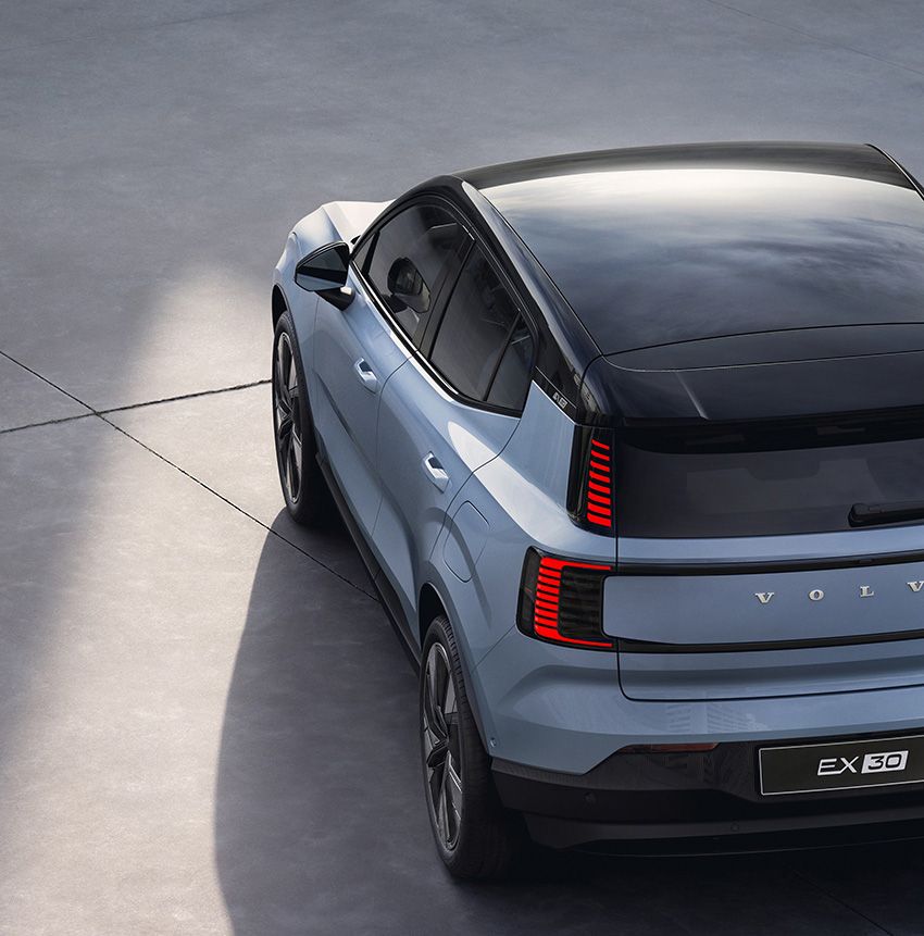 ボルボ史上最小SUVの電気自動車「EX30」。都心でありがたい“立駐”に入るサイズ感と安全性 - 15枚目の画像