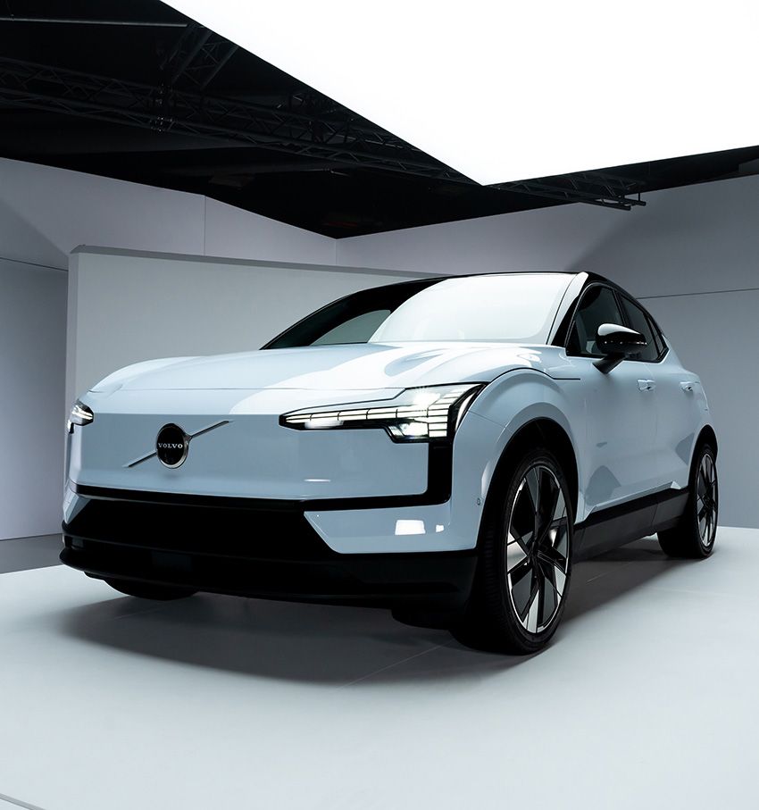 ボルボ史上最小SUVの電気自動車「EX30」。都心でありがたい“立駐”に入るサイズ感と安全性 - 45枚目の画像