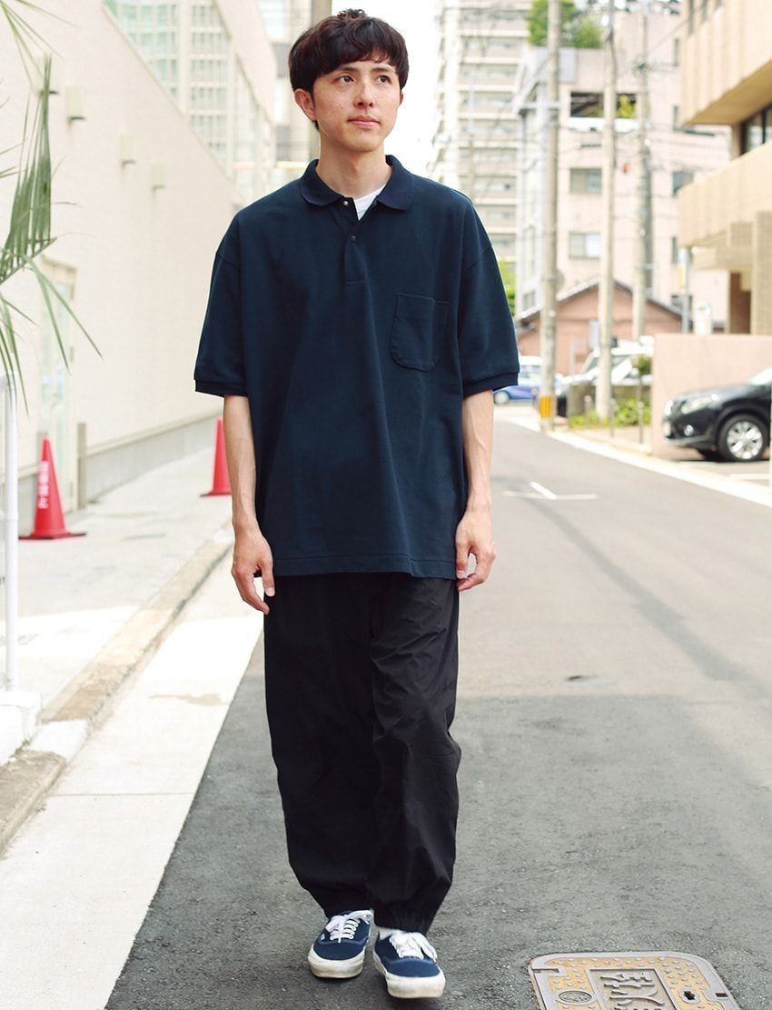 令和“ポロシャツ”ブーム到来！スタイリスト愛用“黒のゴツめ”サンダル【今週の人気記事TOP5】 - 11枚目の画像