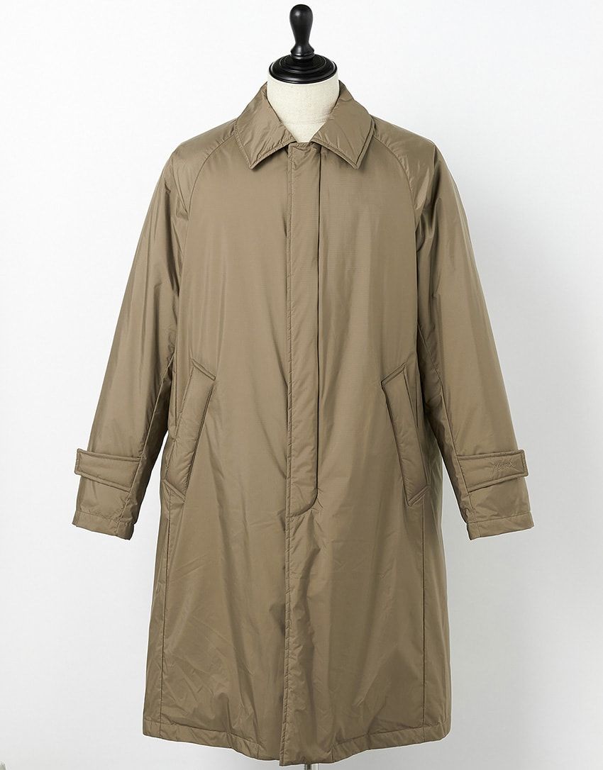 「ナンガ」のダウン仕様のアクアスキュータムの名作コート。表地には”オーロラテックス“を採用 - 2枚目の画像