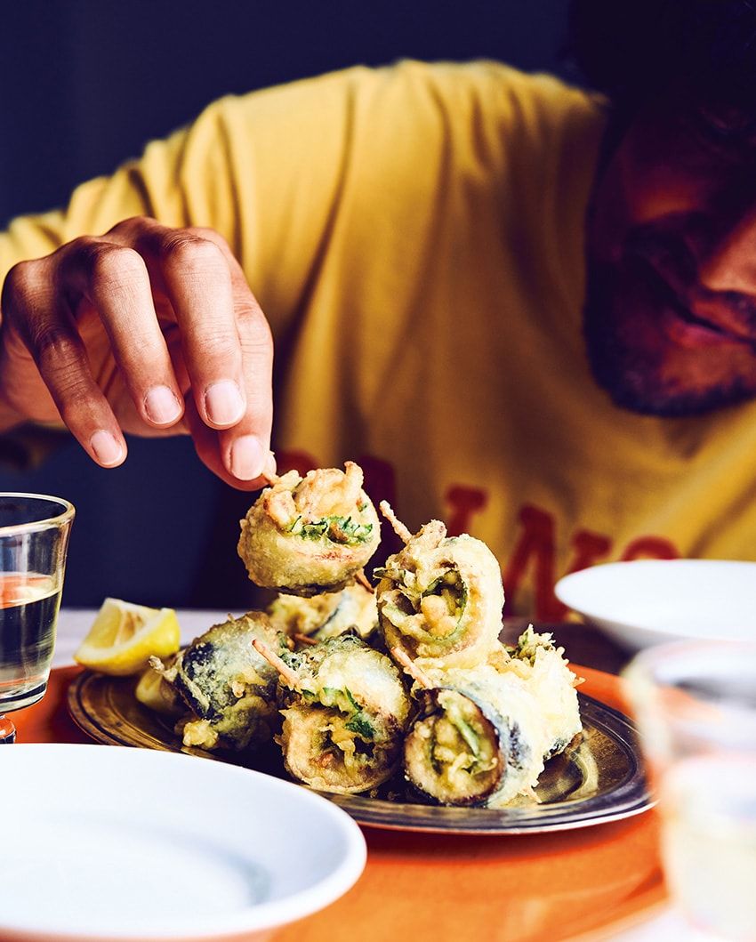 マーシー流は“たくあん”をプラス！お酒のつまみに最高な「いわしの梅たく天」の作り方 - 2枚目の画像