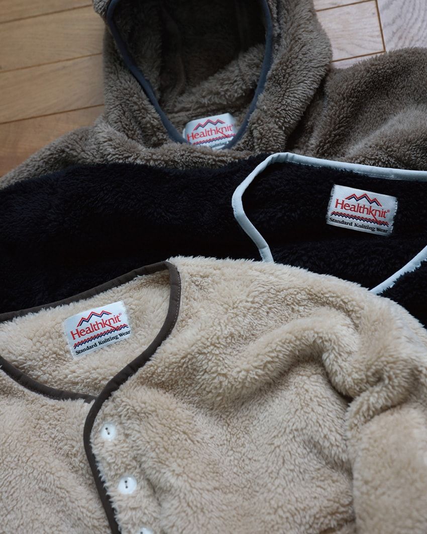 「ヘルスニット」初のフリース登場！ 90年代の“山ロゴ”がアイコンだ - 1枚目の画像