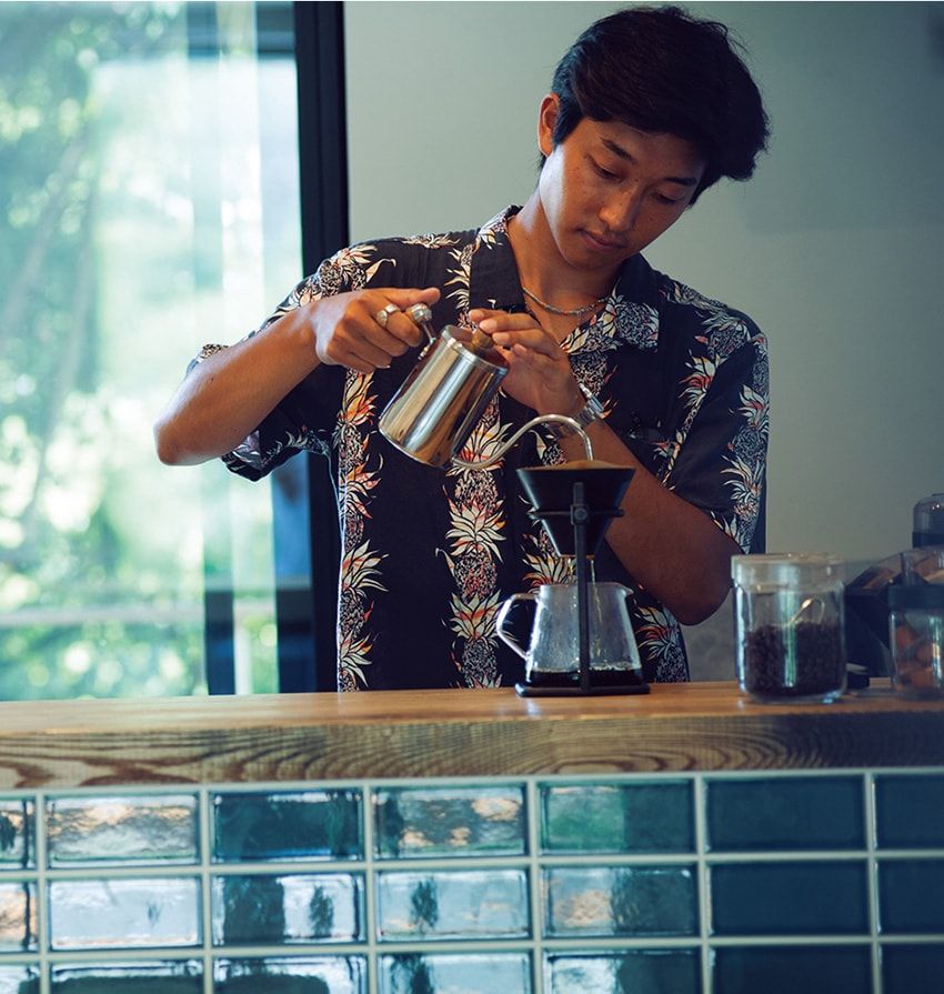 湘南カルチャーが根付く2つの店。ローカルが愛する理由と、その日のファッションスタイル - 2枚目の画像