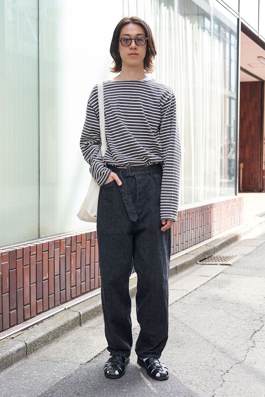 【20代、30代、40代のロンTコーデ】初秋に役立つ、8人の着こなし術 - 7枚目の画像