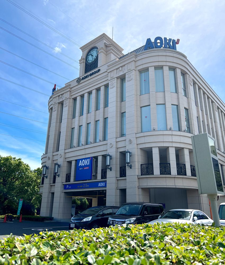 紳士服の「AOKI」で働く看板娘が、兄の入学式スーツを見立てたら数年後に弟にも指名されていた - 1枚目の画像