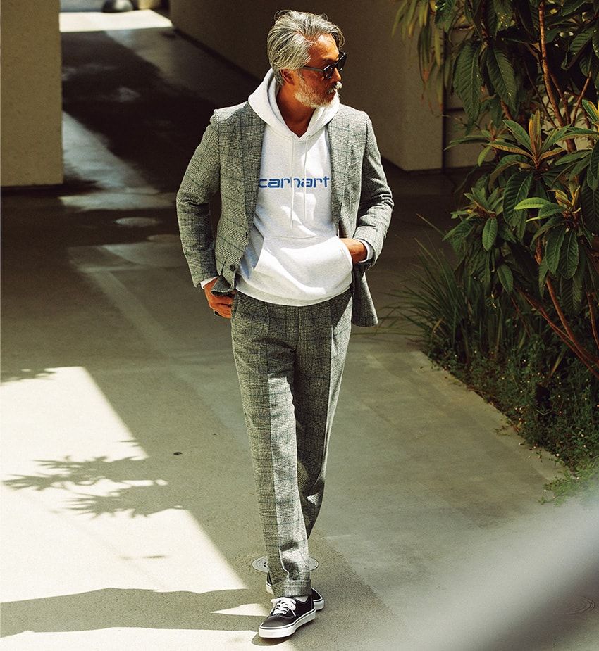 スーツを着流す“はじめの一歩”は「革靴をヤメる」「Vゾーンはアメカジ 」「小物に頼る」 - 3枚目の画像