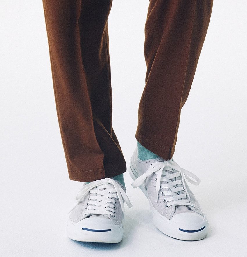 【仕事でも活用を】スーツで脱・革靴の第一歩。間違いない“ローテク&ローカット”スニーカー3選 - 5枚目の画像