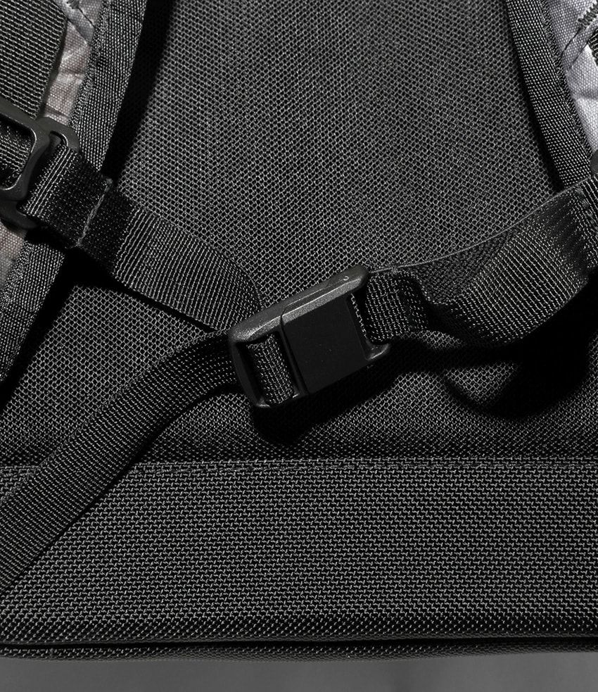 エンジニアド ガーメンツがディスパッチとコラボで超ハイスペック素材“ダイニーマ“のバッグを製作 - 17枚目の画像