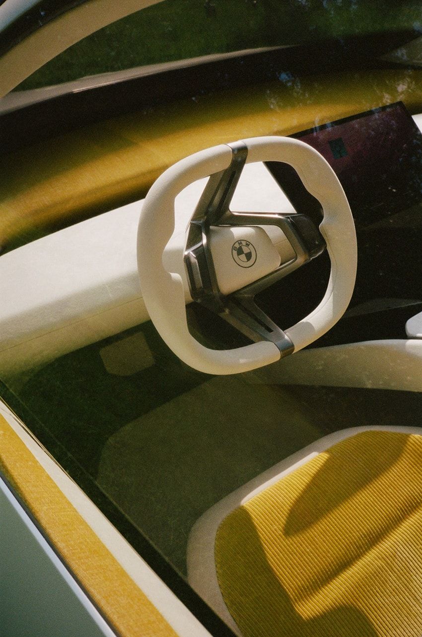 BMW史上最大の挑戦！フロントガラスがディスプレイになる未来の新型EVが登場 - 8枚目の画像