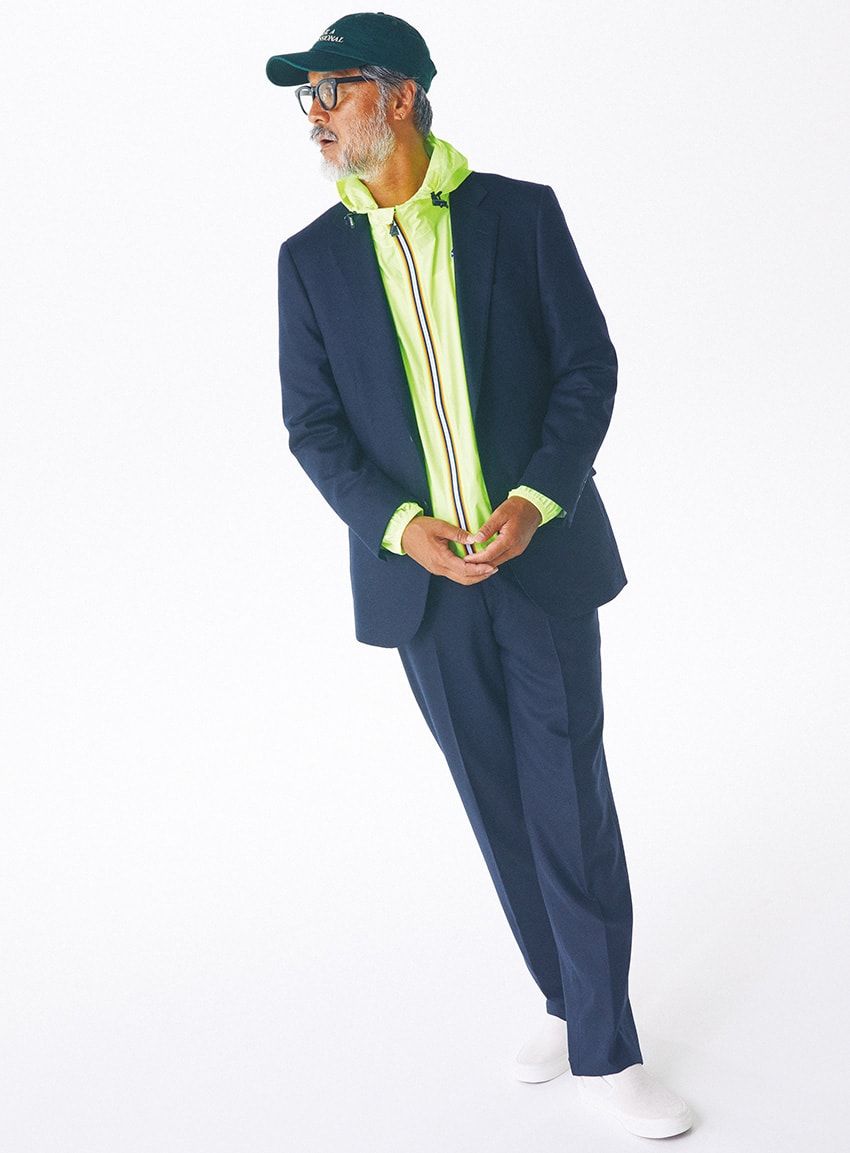 スーツを着流すときのVゾーンの作り方。海外セレブを参考にしたら、頼れるのはアメカジだった - 2枚目の画像