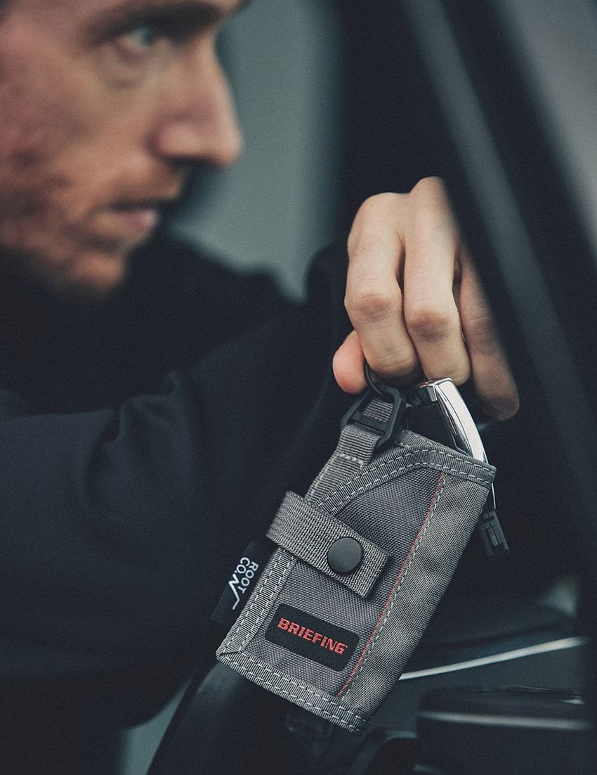 「ブリーフィング」がルートとコラボ。便利なバッグが“スマート収納”でさらに使いやすくなった件 - 4枚目の画像