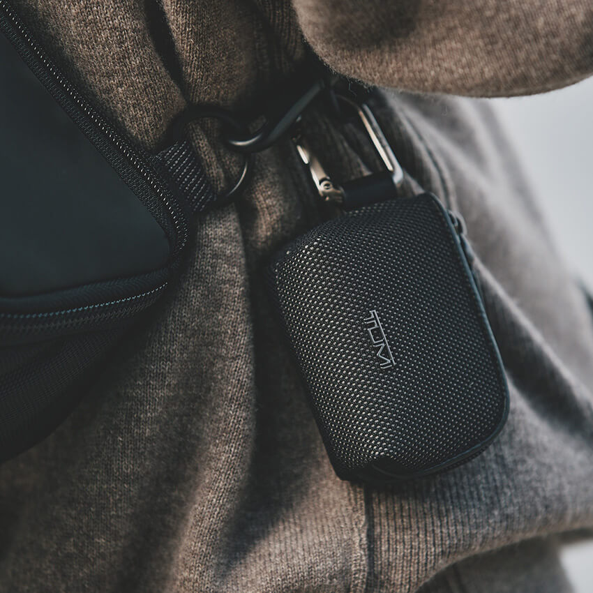 TUMIフラップボディバッグショルダー　ブラック ショルダーバッグ｜TUMI(トゥミ)公式サイト