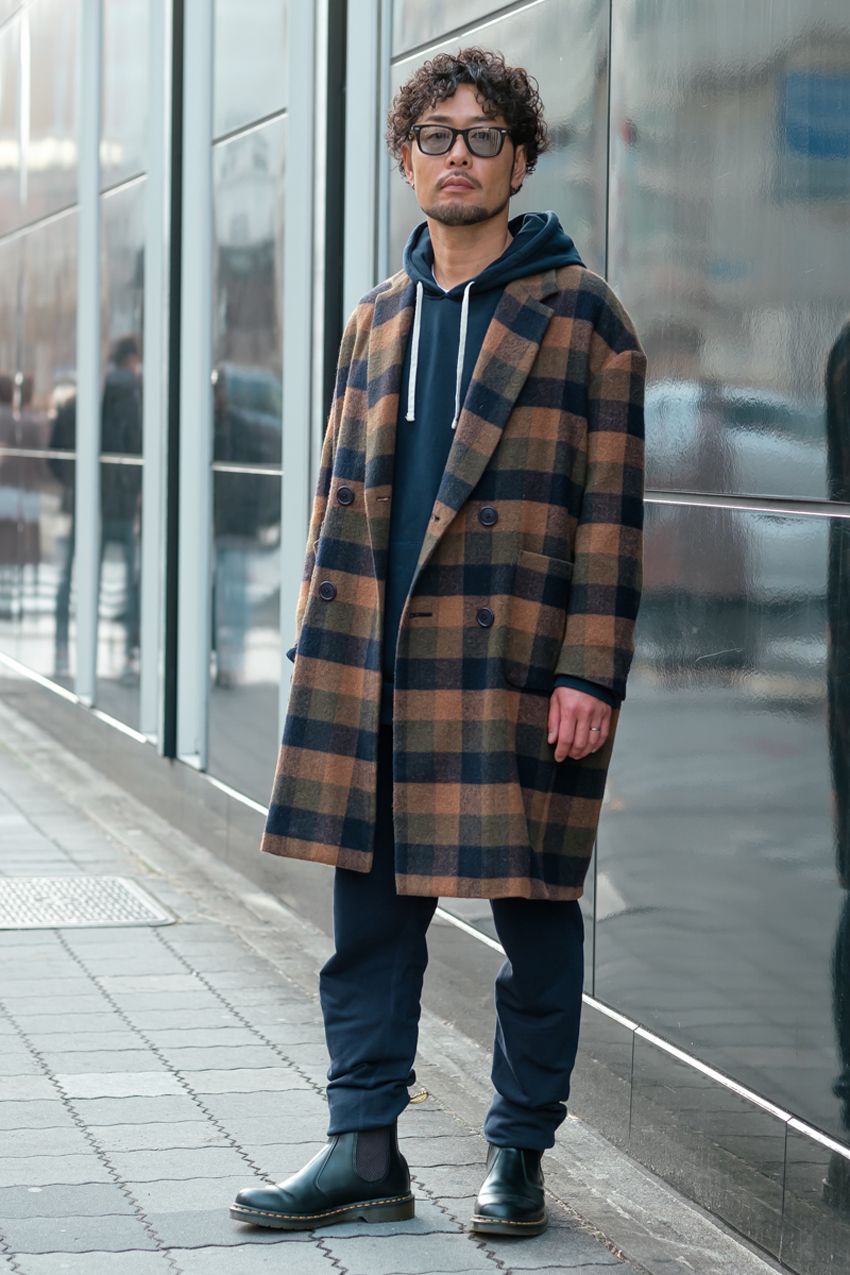 20代、30代、40代のスウェットパーカ。大人っぽく見えるコーデ術と人気ブランドをスナップで - 3枚目の画像