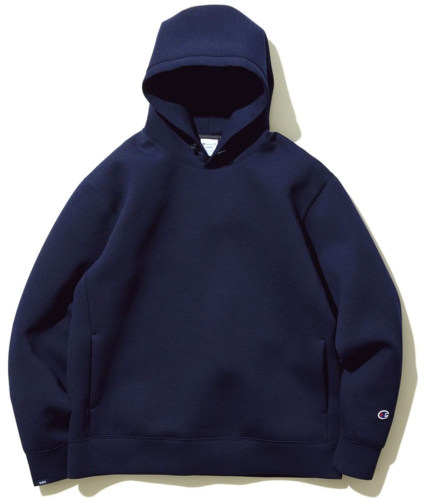 素材、デザイン、色のトーン……多彩な青に挑戦できる“ブルーパーカ”7選 - 4枚目の画像