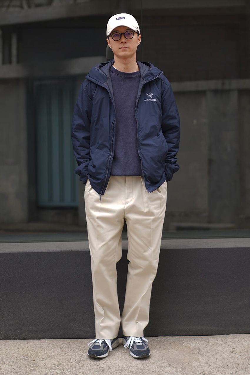 街角スナップで学ぶ「アークテリクス」活用法。人気アウターやバッグのコーデ術を紹介 - 4枚目の画像