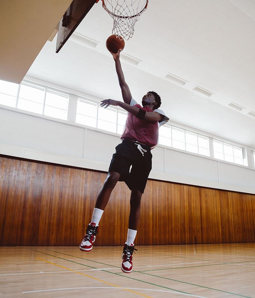 ビームスが8年ぶりにサッカニーに別注したのは、バスケシューズ「SPOTBILT SNIC」だ！ - 1枚目の画像