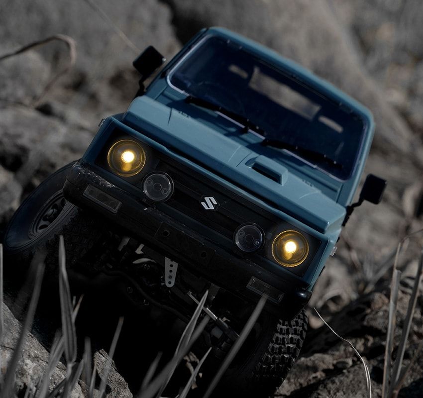 ジムニーを“操縦”する楽しさを今すぐ、誰でも！ 人気ブランドのステッカー付きでカスタムも可能だ - 7枚目の画像