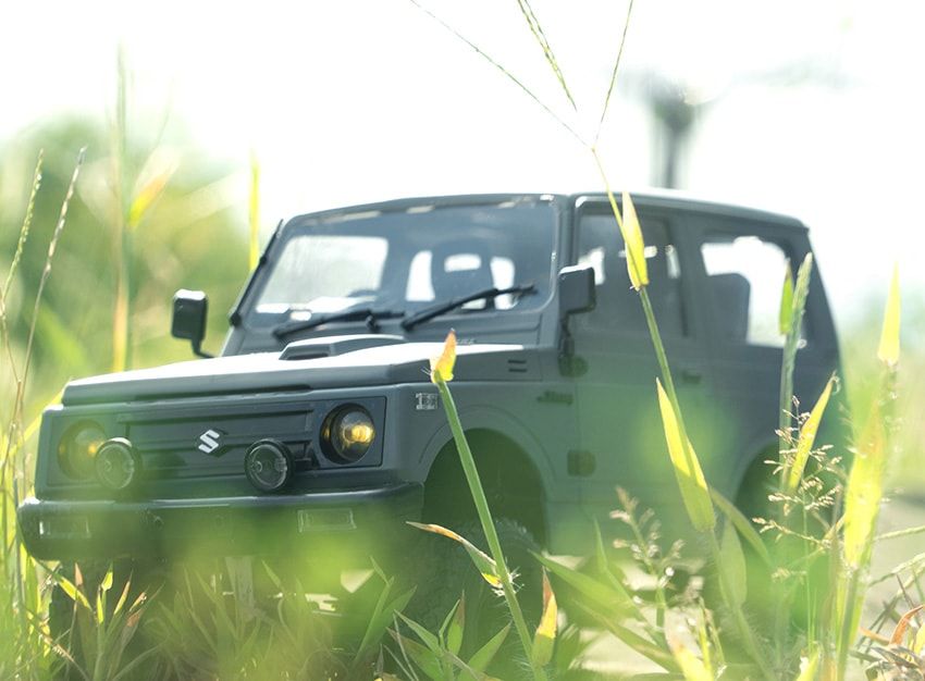 ジムニーを“操縦”する楽しさを今すぐ、誰でも！ 人気ブランドのステッカー付きでカスタムも可能だ - 13枚目の画像