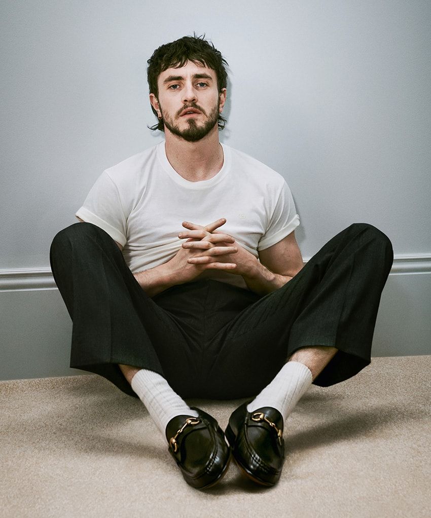 Tシャツ、デニムに「グッチ」のホースビット ローファー。最高のコンビをポール・メスカルが証明 - 1枚目の画像