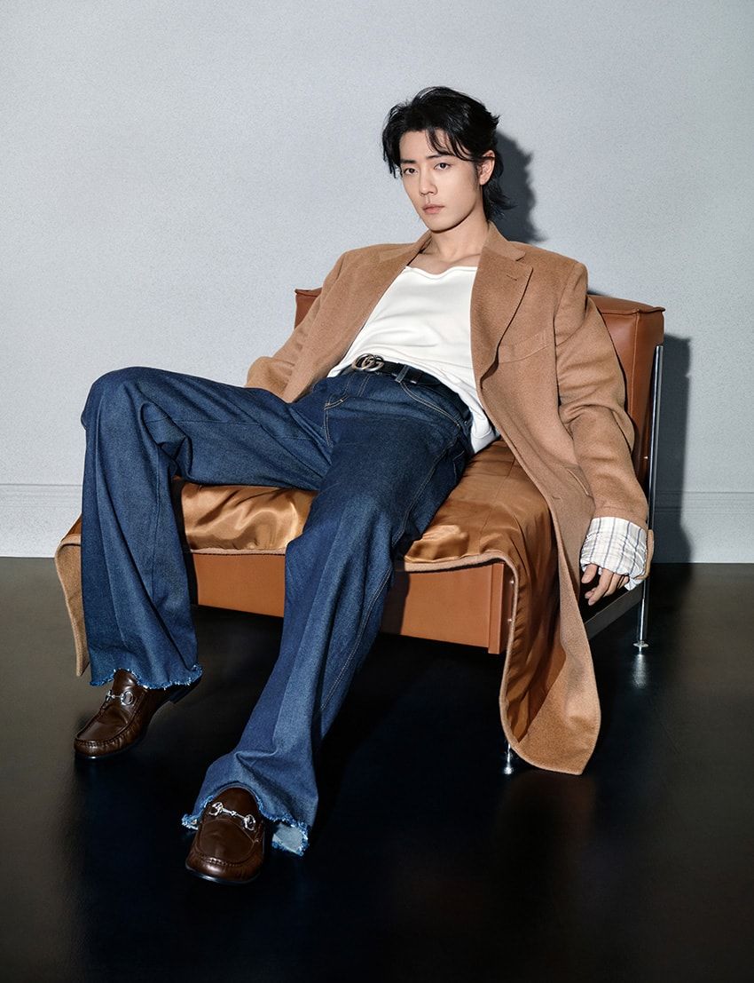 Tシャツ、デニムに「グッチ」のホースビット ローファー。最高のコンビをポール・メスカルが証明 - 7枚目の画像