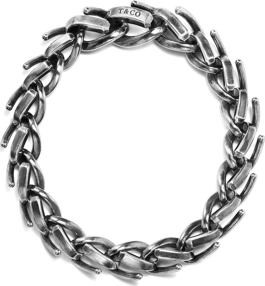 「ティファニー 」の新作シルバーは1880年代のアーカイブが着想源。チェーンが魅せるマニッシュな魅力 - 2枚目の画像