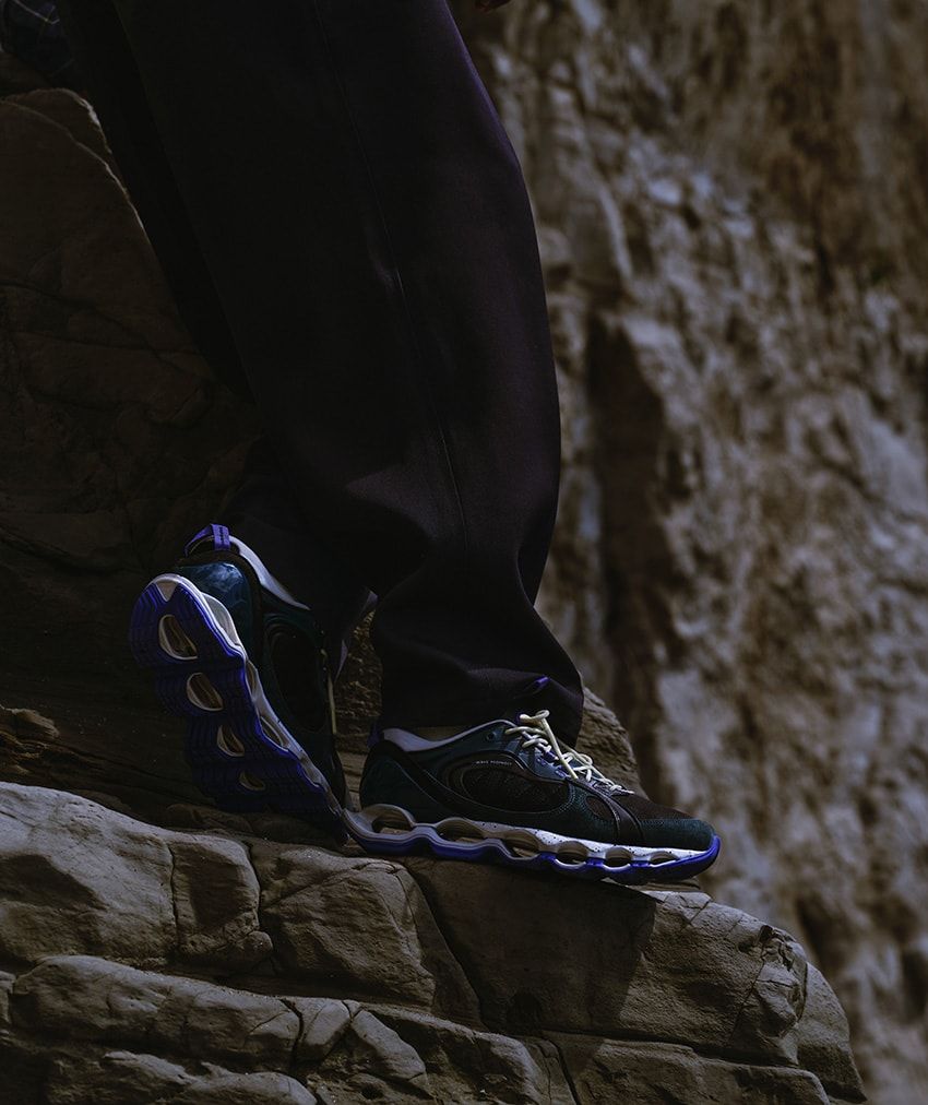 “90年代のアウトドア”をハイテク化したスニーカー。「グラフペーパー×ミズノ」のコラボ第4弾！ - 25枚目の画像