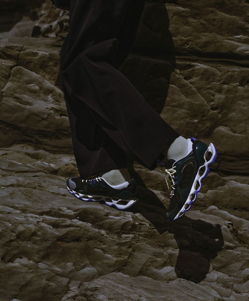 “90年代のアウトドア”をハイテク化したスニーカー。「グラフペーパー×ミズノ」のコラボ第4弾！ - 4枚目の画像