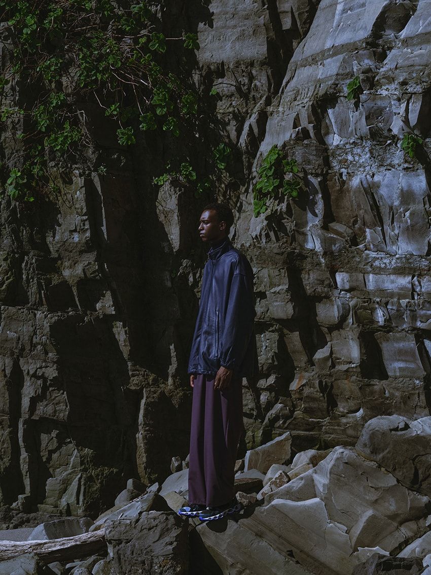 “90年代のアウトドア”をハイテク化したスニーカー。「グラフペーパー×ミズノ」のコラボ第4弾！ - 14枚目の画像