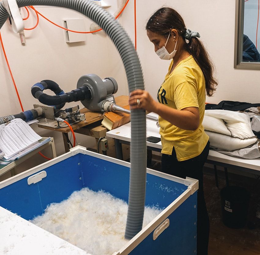 ゴアテックス仕様のナンガ“オーロラダウン”。フォックスファイヤーとの共作でフィッシングにも - 20枚目の画像